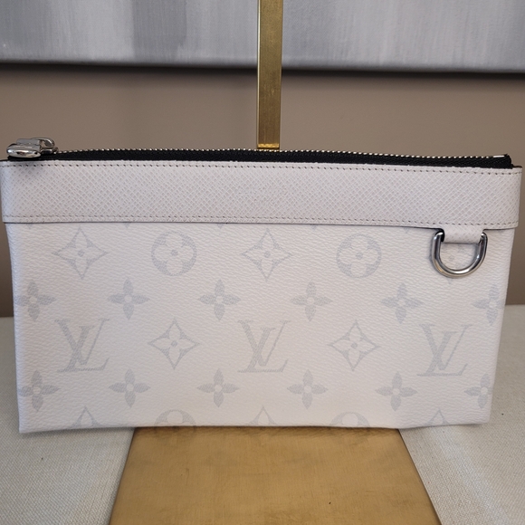 Louis Vuitton Handbags - Louis Vuitton White Monogram Clutch with Silver Accents (IC chipped)